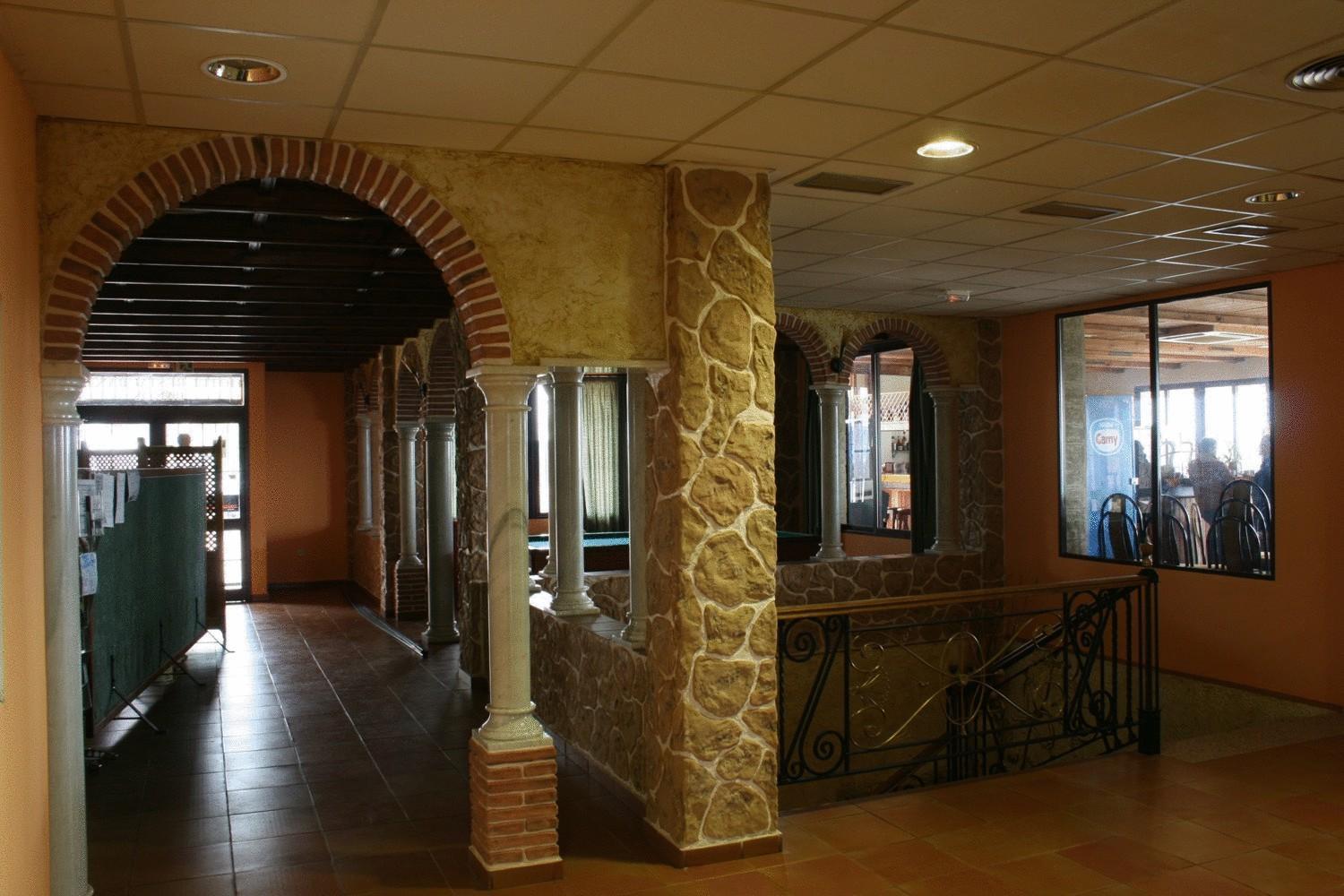 班尼斯酒店及餐厅 Baños de la Encina 外观 照片