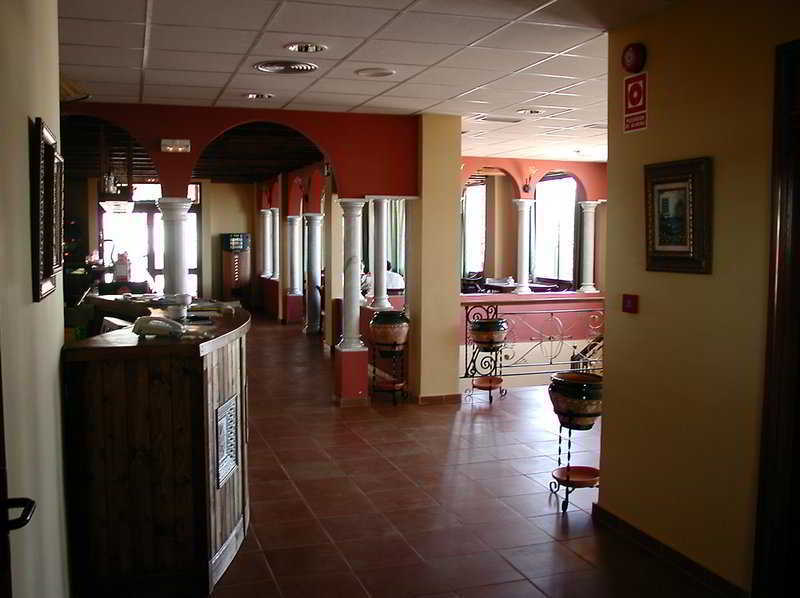 班尼斯酒店及餐厅 Baños de la Encina 外观 照片